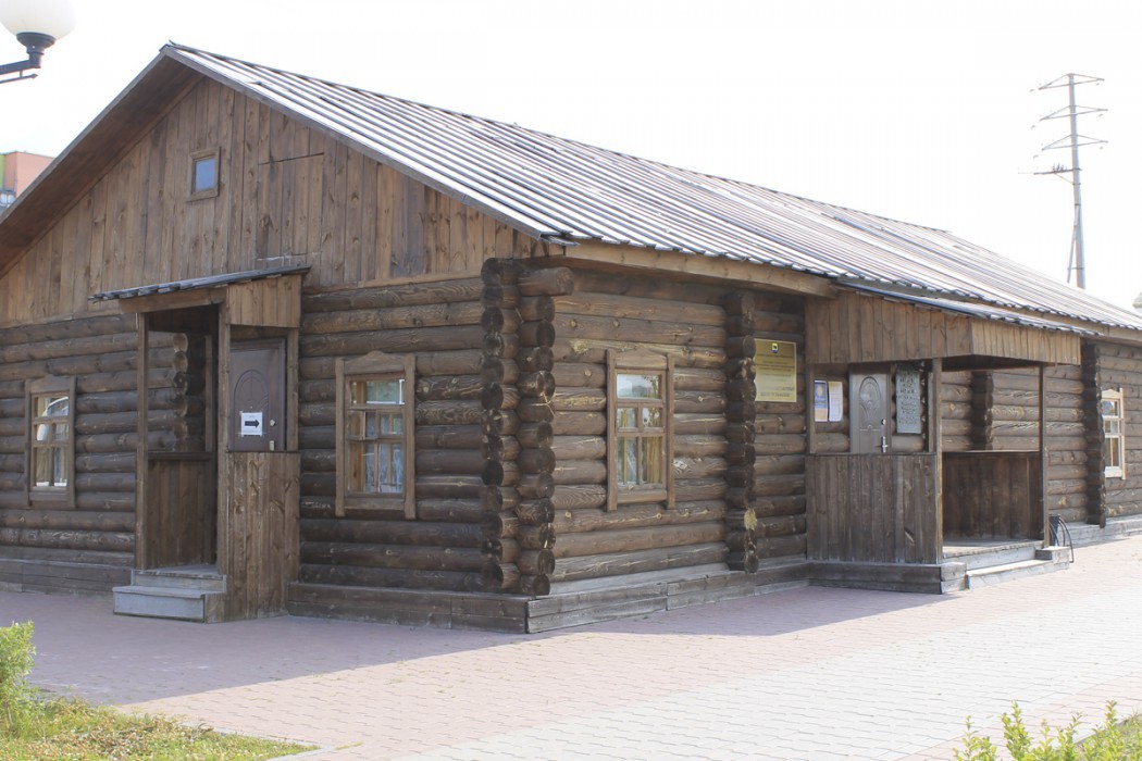 Культурно-выставочный центр «Усть-Балык»